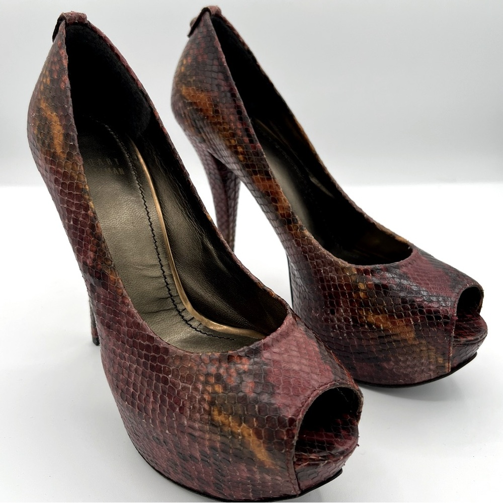 Stuart Weitzman 5” Snakeskin Pump Heels